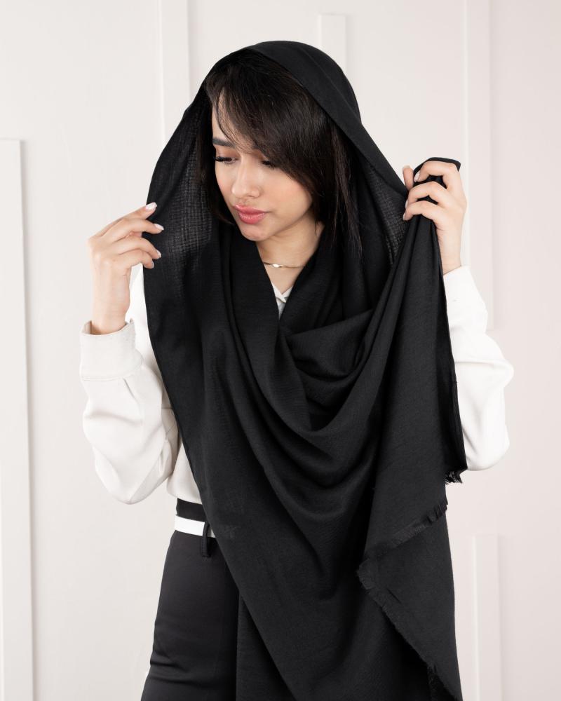 شال پاییزه مشکی فروغ کد 25525