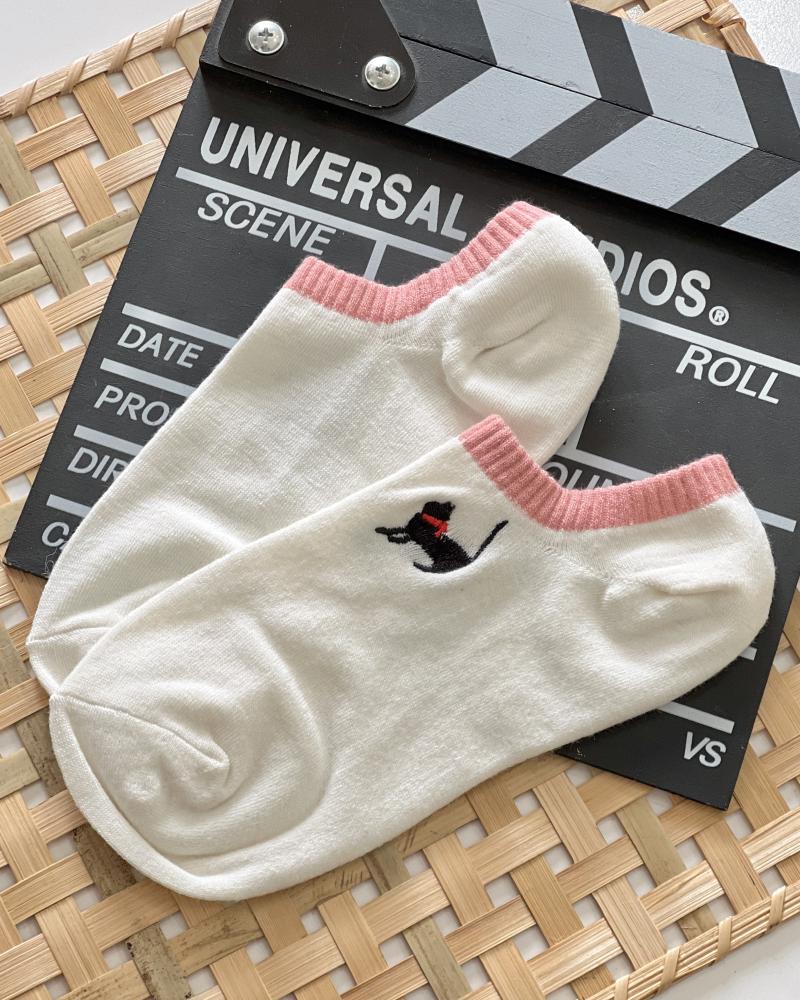 جوراب گلدوزی شیری کد 27265