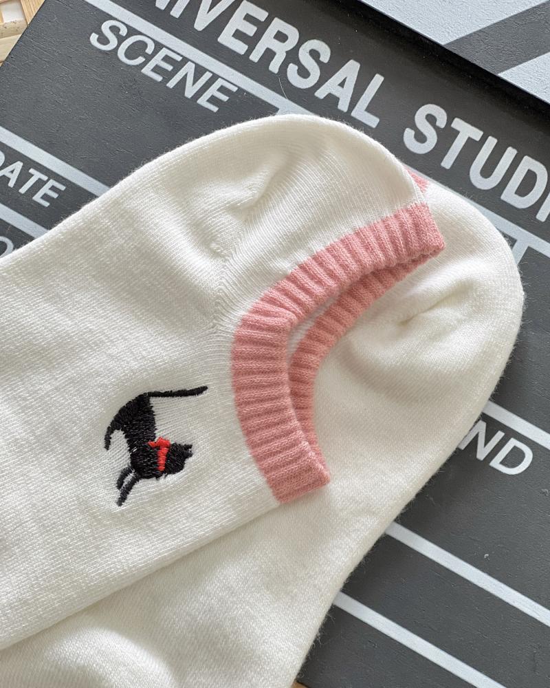 جوراب گلدوزی شیری کد 27265