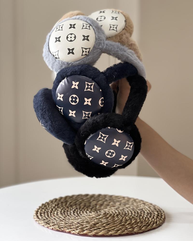 گوش گیر خزدار LV کد 26381